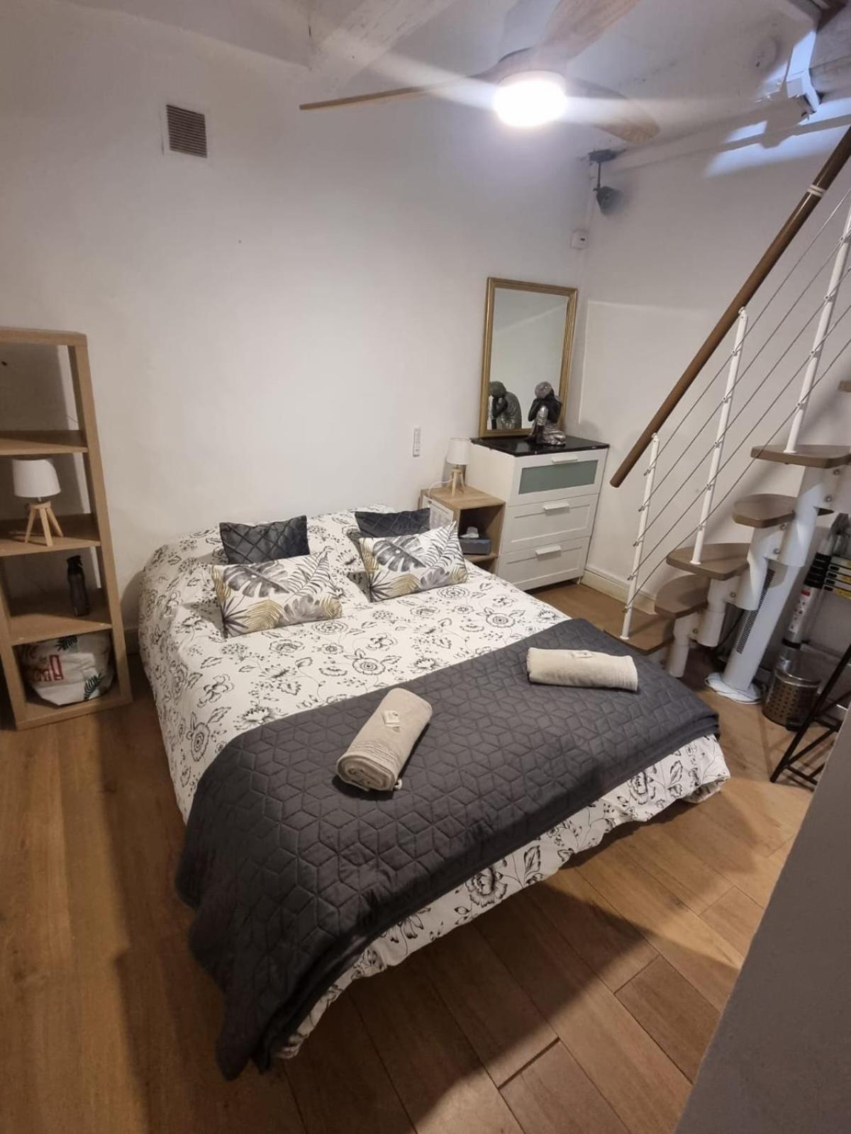 Апартаменты Beau Duplex Sur Le Vieux Port Марсель Экстерьер фото
